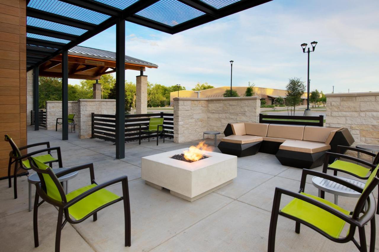 Springhill Suites By Marriott Lindale Tyler Bagian luar foto